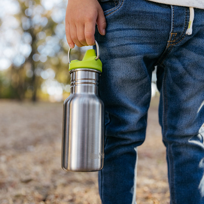 classic-kid-sippy-cap-l6 K12CNSIPPY-BS-kids_sippy_bottle_carry_lifestyle_f9e24b84-a0ae-465d-aad5-3c60c5592b7d.jpg
