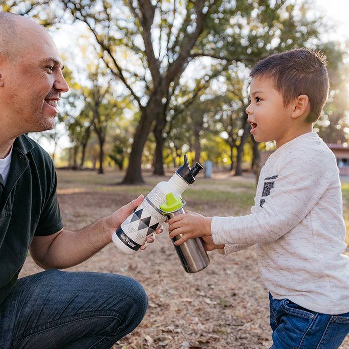 classic-kid-sippy-cap-l6 K12CNSIPPY-BS-sippy_cap_dad_lifestyle.jpg