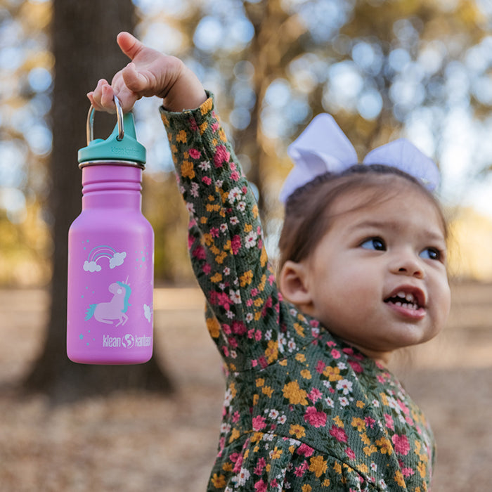 classic-kid-sippy-cap-l6 K12CNSIPPY-UN-kids_bottle_unicorn_lifestyle.jpg