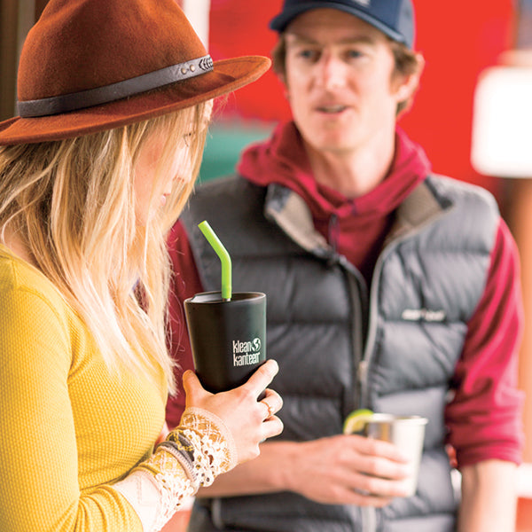 tumbler-straw-lid-with-straw-o8 K16VSSC-SB-guy-girl_style_9a499e23-5b7a-4a0d-b42e-d1b4b02627b2.jpg