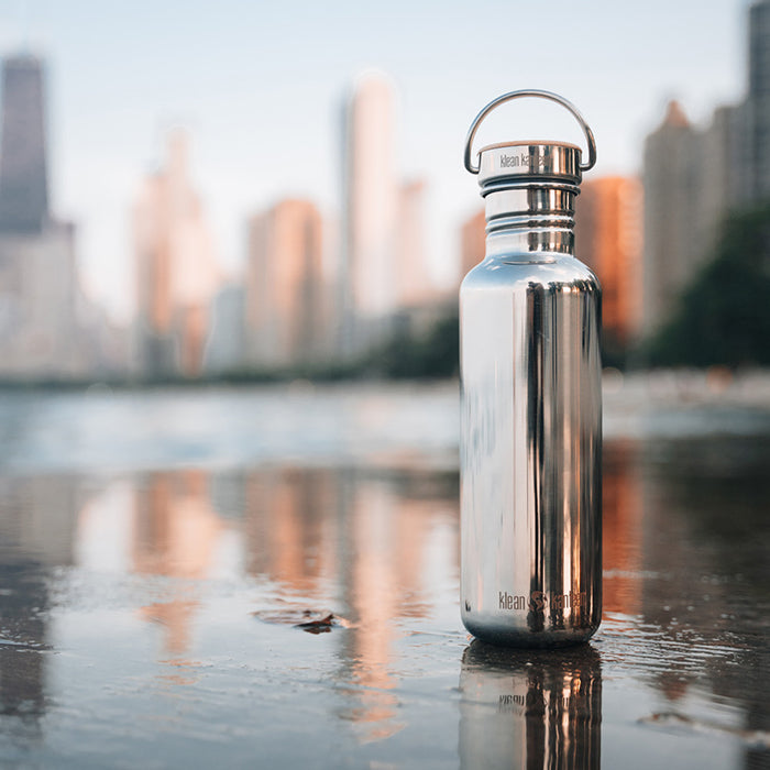 27oz-reflect-with-bamboo-cap-c4 K27SSLRF-MS-BAMBOO_reflecttion_bottle_lifestyle.jpg