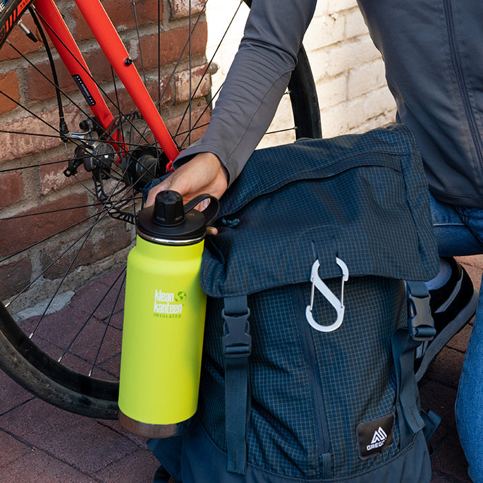 tkwide-chug-cap-f0 K32TKWSSL-JP-Bottle-Biking-Chug-Cap-lifestyle.jpg