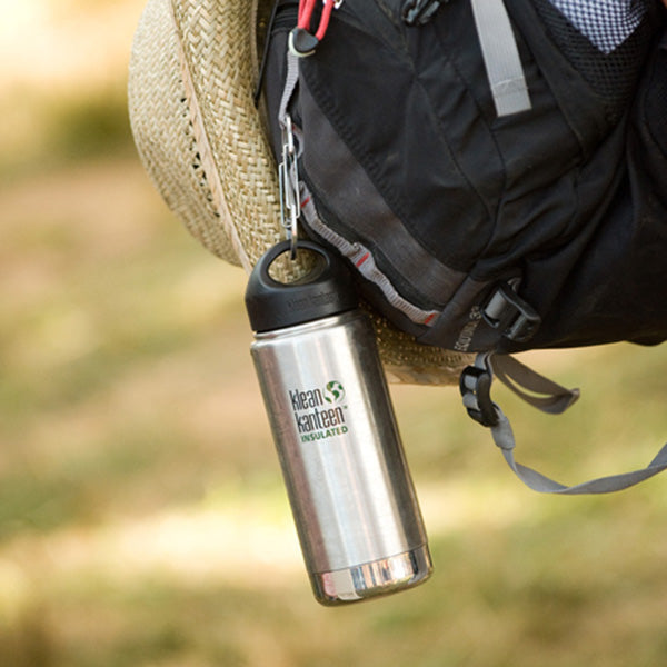 steel-s-biner-3-m6 carabiner_steel_bottle_backpack_lifestyle_dd4fef2d-f5d2-4f32-ac05-c706bd6b518e.jpg