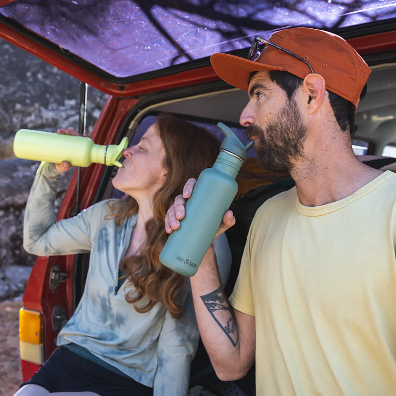 27oz-classic-with-flip-seal-sport-cap-v6 classic_27oz_flip_seal_couple_tailgate_tip-sip_square.jpg