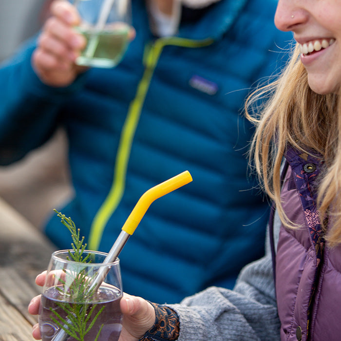 straw-4-pack-b4 recycled_steel_straw_drink_smile_lifestyle.jpg