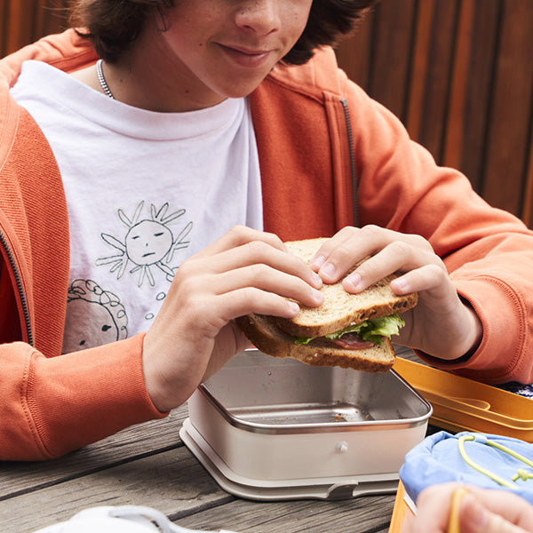 23oz-rise-food-box-lunch-l1 rise_food_lunch_box_lunch_kid_sandwich_square.jpg