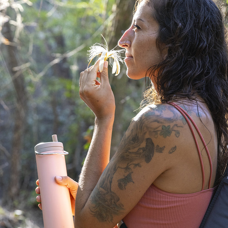 20oz-tkwide-made-to-do-more-bundle-p7 tkwide_20oz_insulated_bottle_twist_woman_flower_costarica_square.jpg